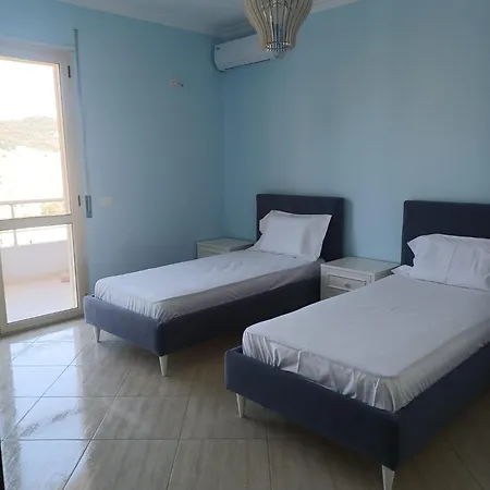 Lovely 2-bedroom Vlorë